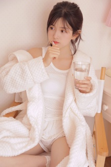 红色av